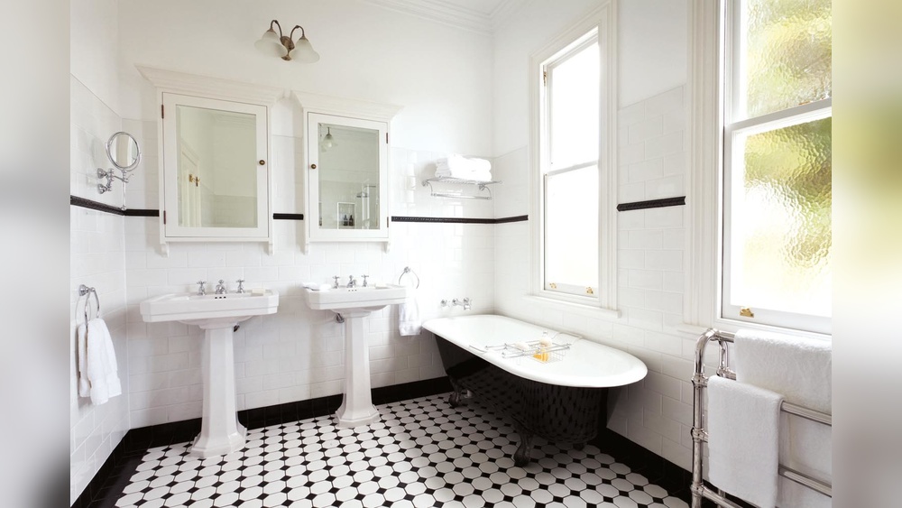 1920 Bathroom Design
