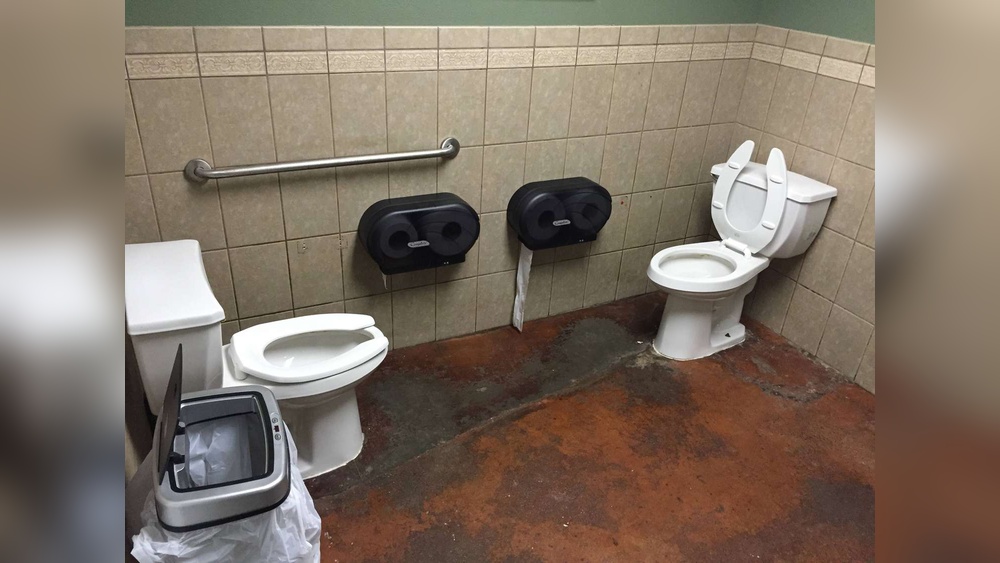 Bad Bathroom Design