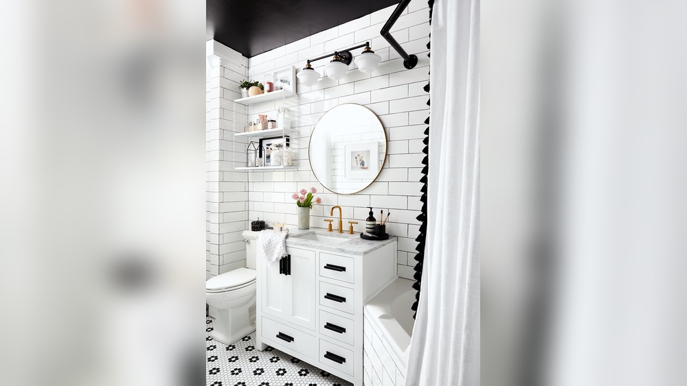 Black And White Bathroom Design