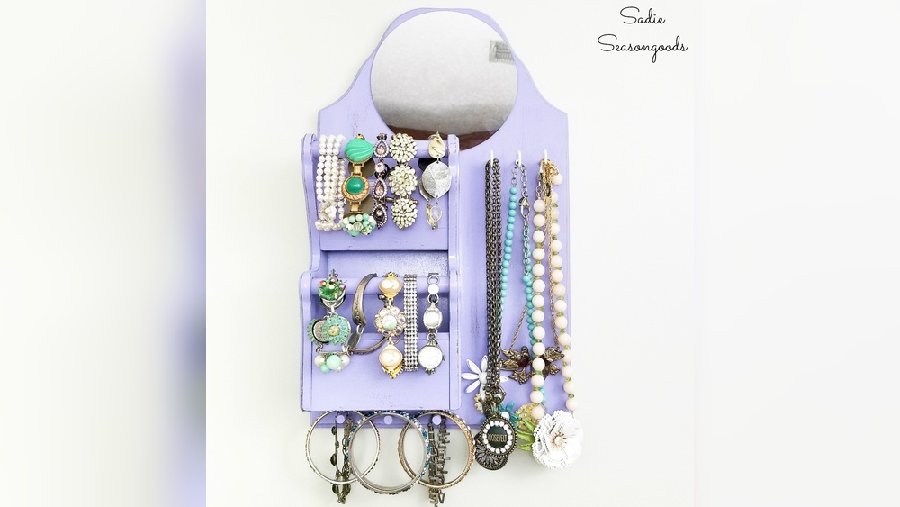 Diy Small Space Necklace Organizer