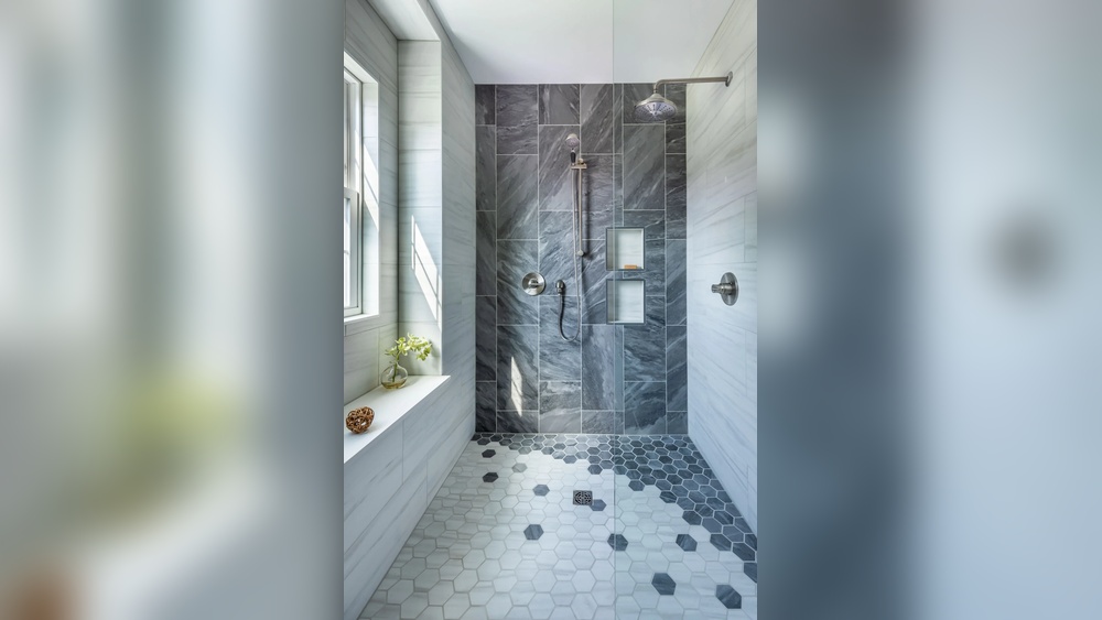 Doorless Shower Designs for Small Bathrooms
