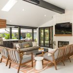 Luxury Homes With Outdoor Kitchens