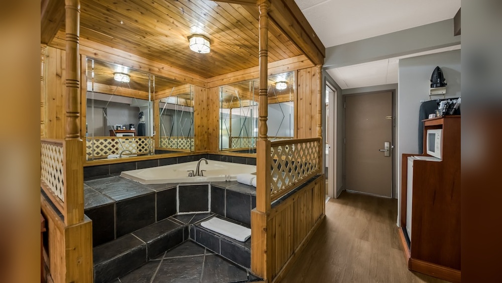 Luxury Kitchens & Bathrooms Newark