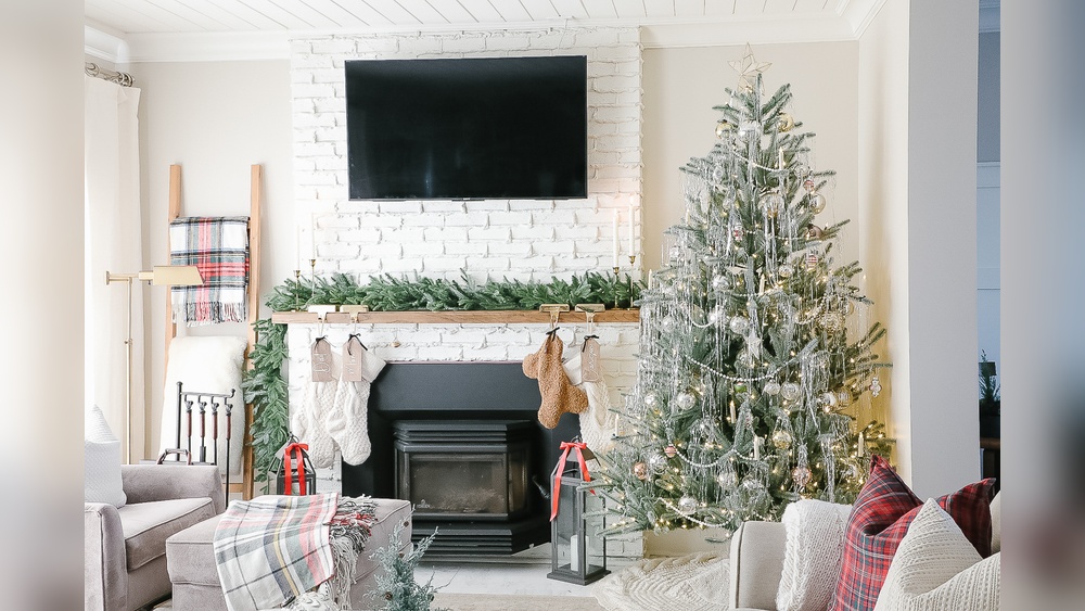 Seasonal Home Decor Capsule for Moms