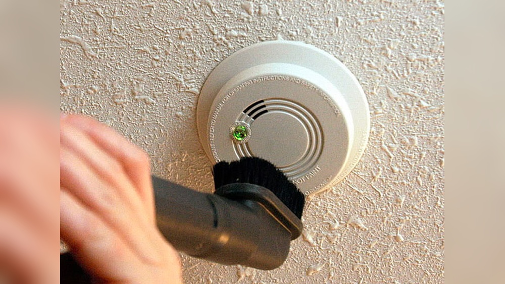 How Do I Clean My Smoke Detector