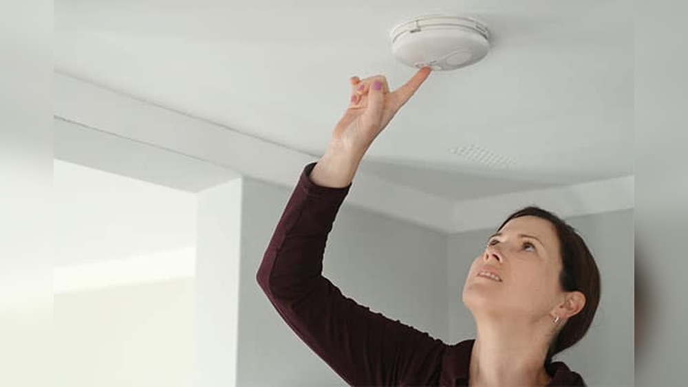 How Do You Test a Smoke Detector