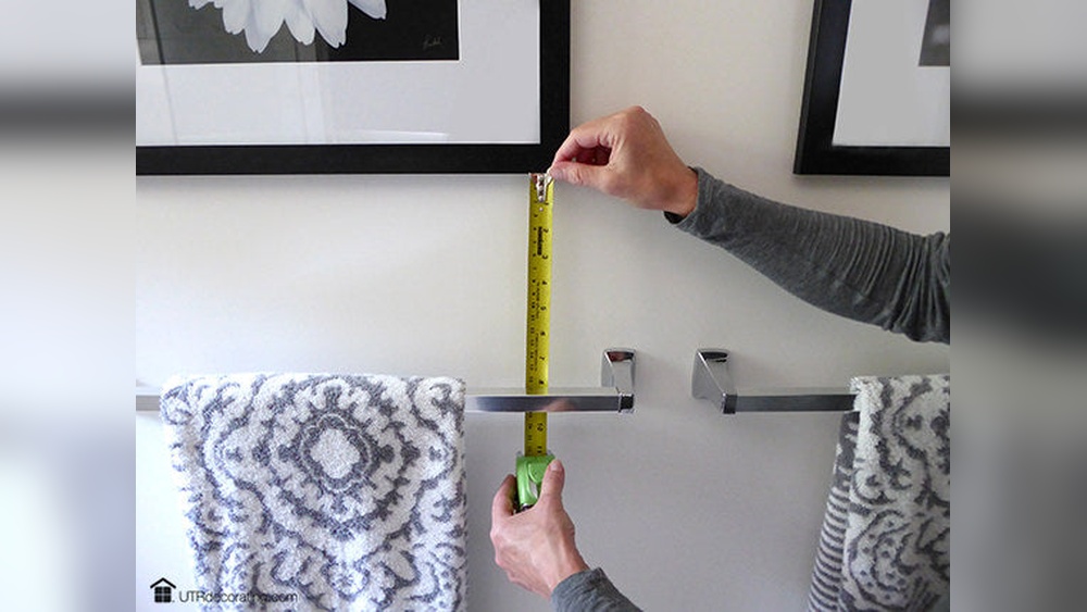 How High to Hang Picture above Towel Rack