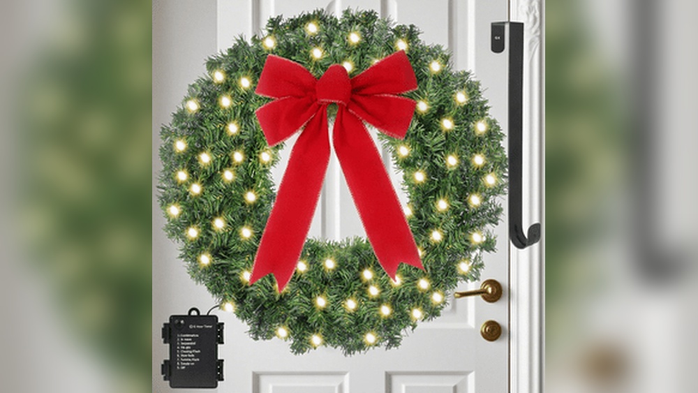 How Long Light String to Decorate a 24 Inch Wreath