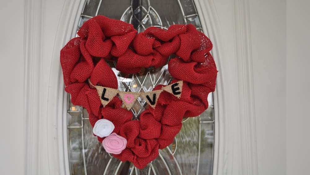 How to Add Decorations to a Burlap Wreath