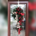 How to Decorate a Candy Cane Wreath