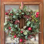 How to Decorate a Eucalytus Wreath for Christmas
