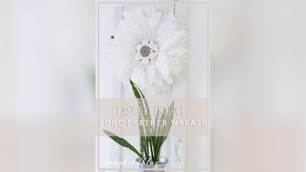 How to Decorate a Feather Wreath With Shells