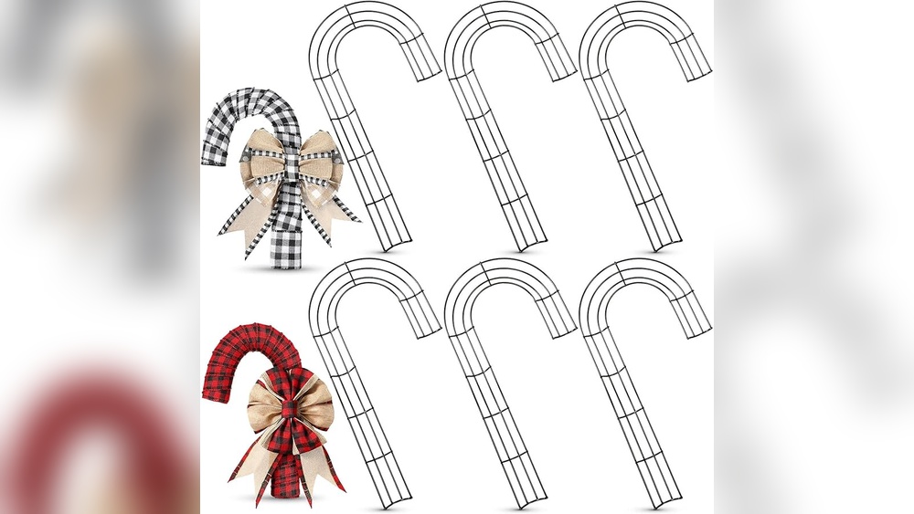 How to Decorate a Fire Ring Wreath Form