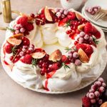 How to Decorate a Pavlova Wreath