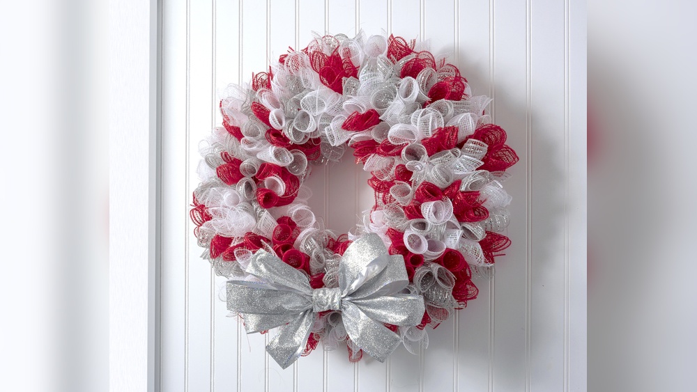 How to Decorate a Poly Mesh Wreath