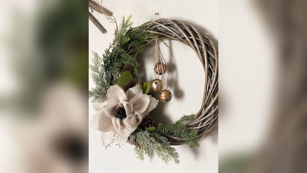 How to Decorate a Rattan Wreath