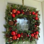 How to Decorate a Square Wreath