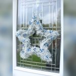 How to Decorate a Star Wreath