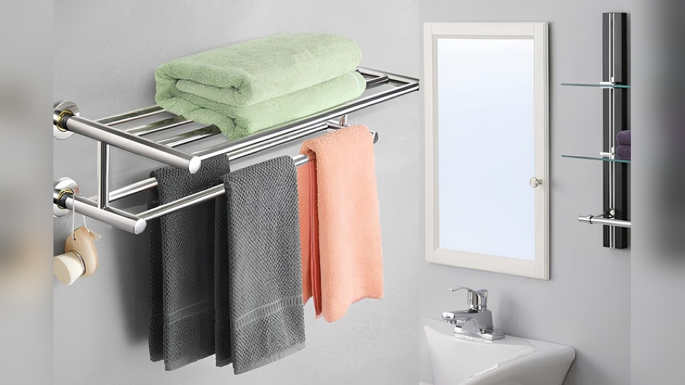 How to Decorate a Towel Rack in a Bathroom