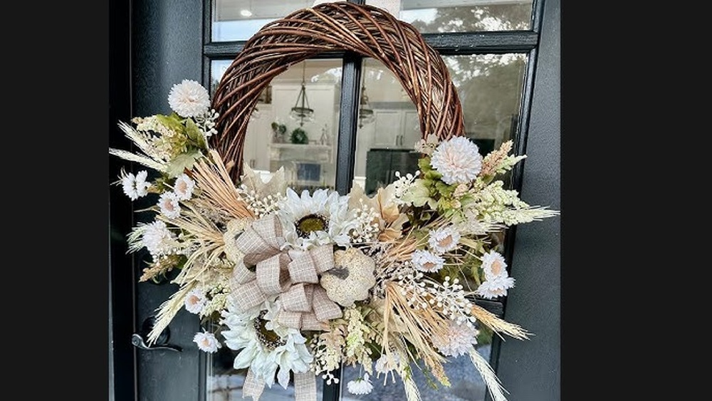 How to Decorate a Willow Wreath for Fall