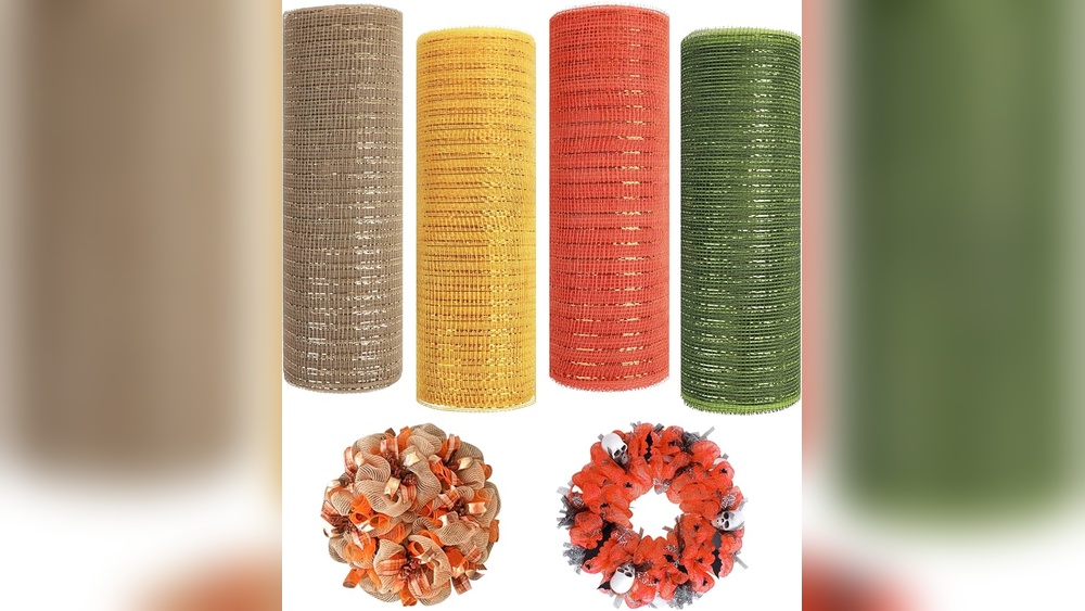 How to Decorate a Wreath With Deco Mesh Ribbon