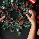 How to Decorate Artificial Christmas Wreaths