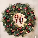 How to Decorate Large Christmas Wreath