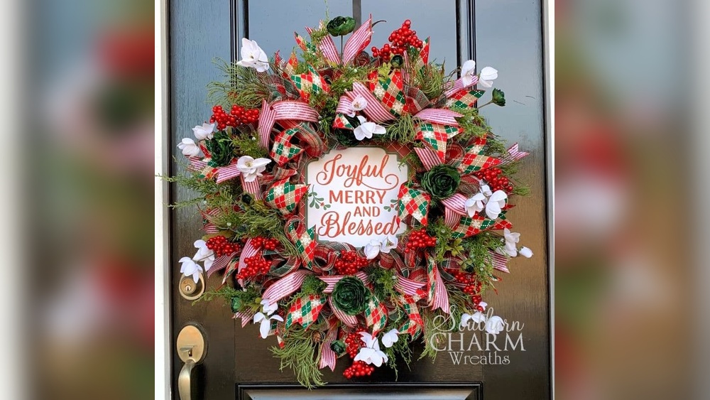 How to Decorate Mesh Ribbon on a Wreath With Greenery