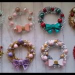 How to Decorate Small Wreaths