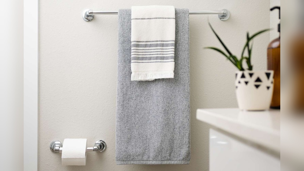 How to Display Bath Towels on Rack