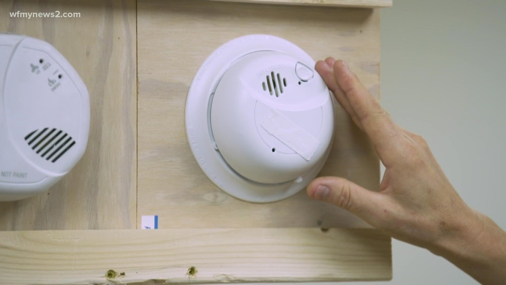 How to Know When Smoke Detector Battery is Low