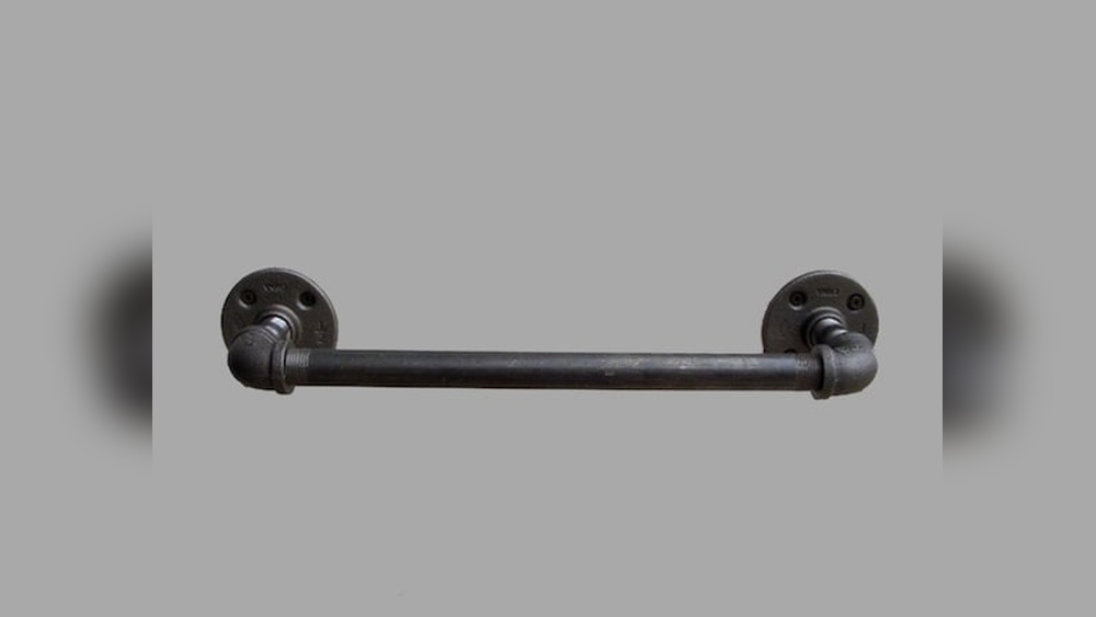How to Make a Steel Pipe Towel Rack