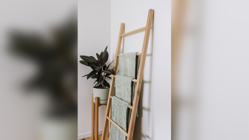How to Make a Towel Ladder Rack