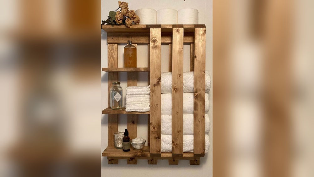 How to Make Pallet Towel Rack