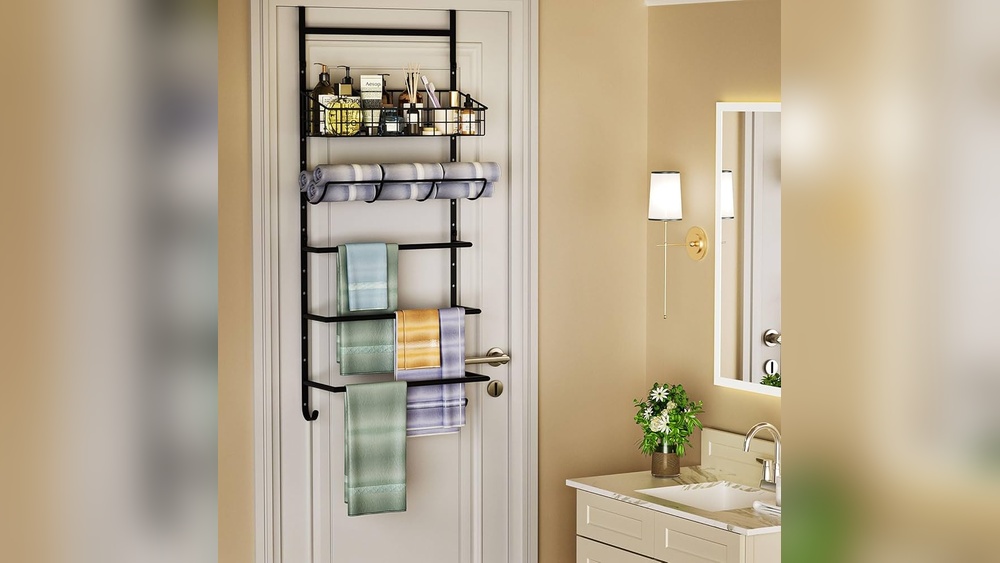 How to Organize Using Towel Racks