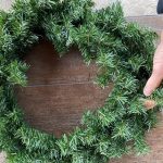 How to Put Decorations on a Wreath