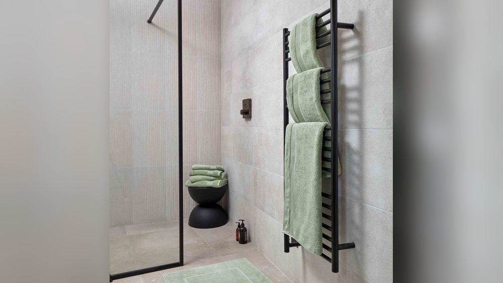 How to Put Towels on a Towel Rack