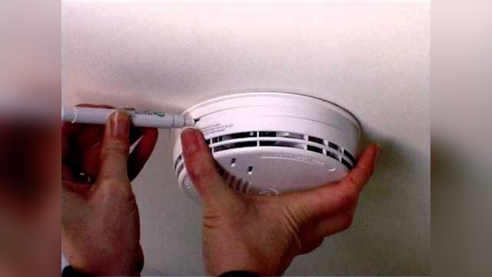 How to Remove Smoke Detector from Ceiling