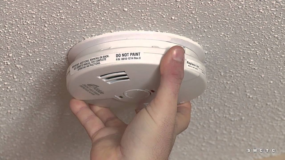 How to Take Batteries Out of Smoke Detector
