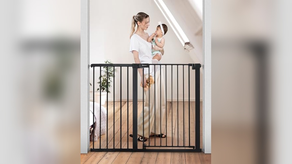 Best Gates to Use Pets Metal Rail